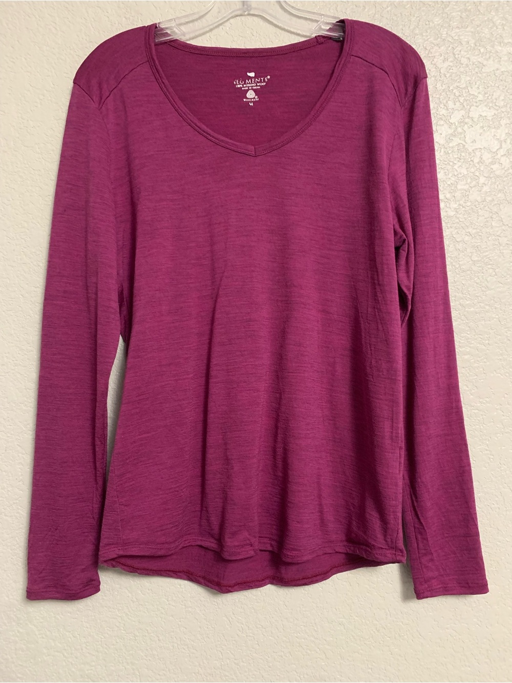 Segments Tee Top Womens M Merino Wool Base Layer Long Sleeve Vneck Magenta